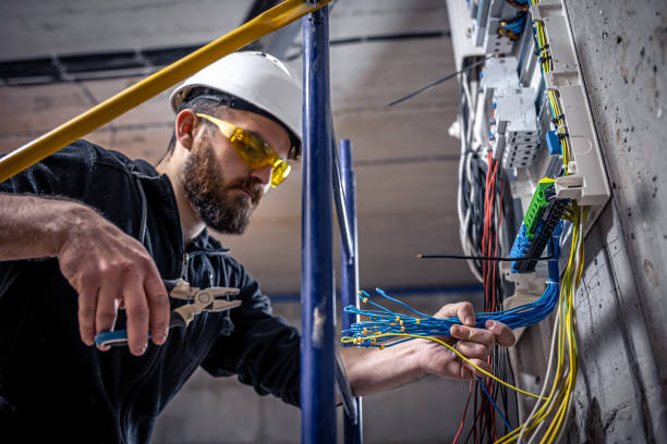 Best Electrical Outlet Repair  in Marine City, MI